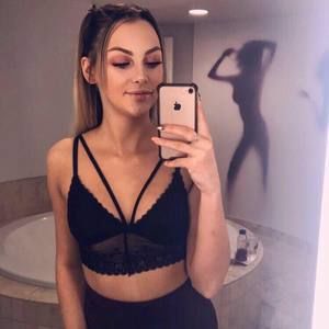 Meet your Posher, Breanne